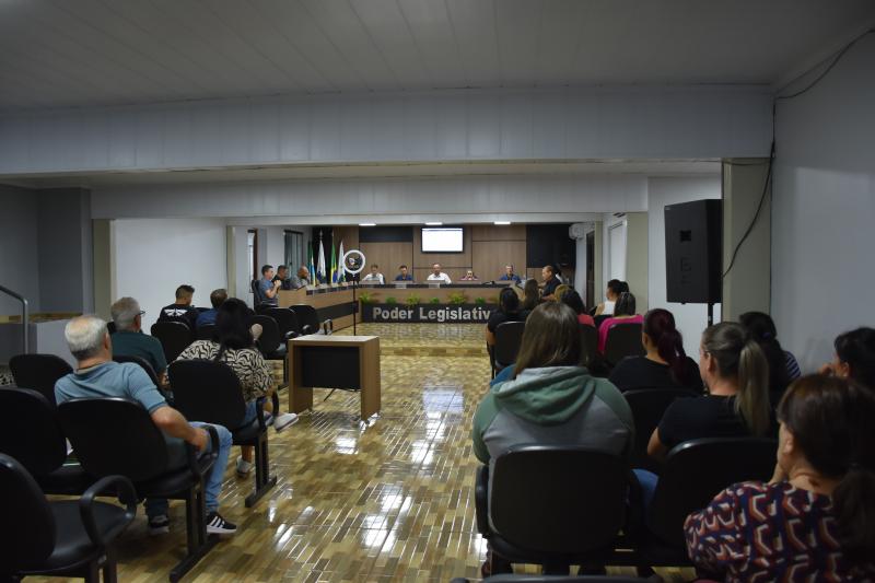Projetos que propõe 25% de aumento salarial a mais de 200 servidores de carreira serão votados hoje (1º)